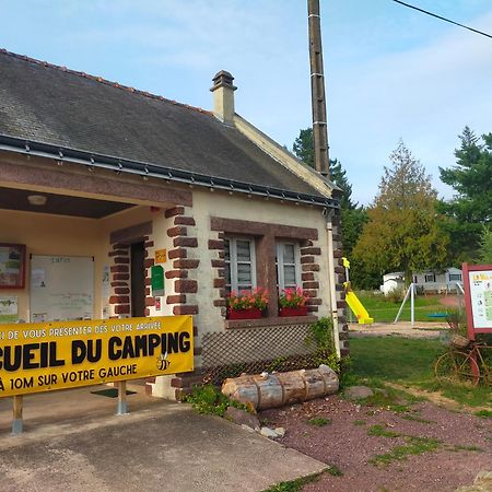 Camping Le Val Aux Fees - Broceliande Concoret Dış mekan fotoğraf