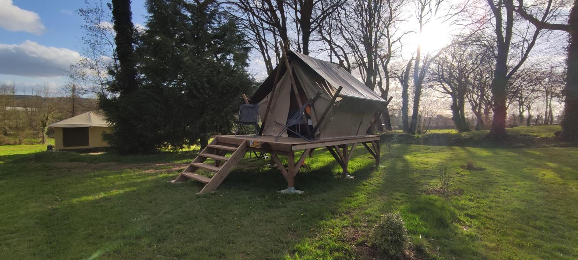 Camping Le Val Aux Fees - Broceliande Concoret Dış mekan fotoğraf