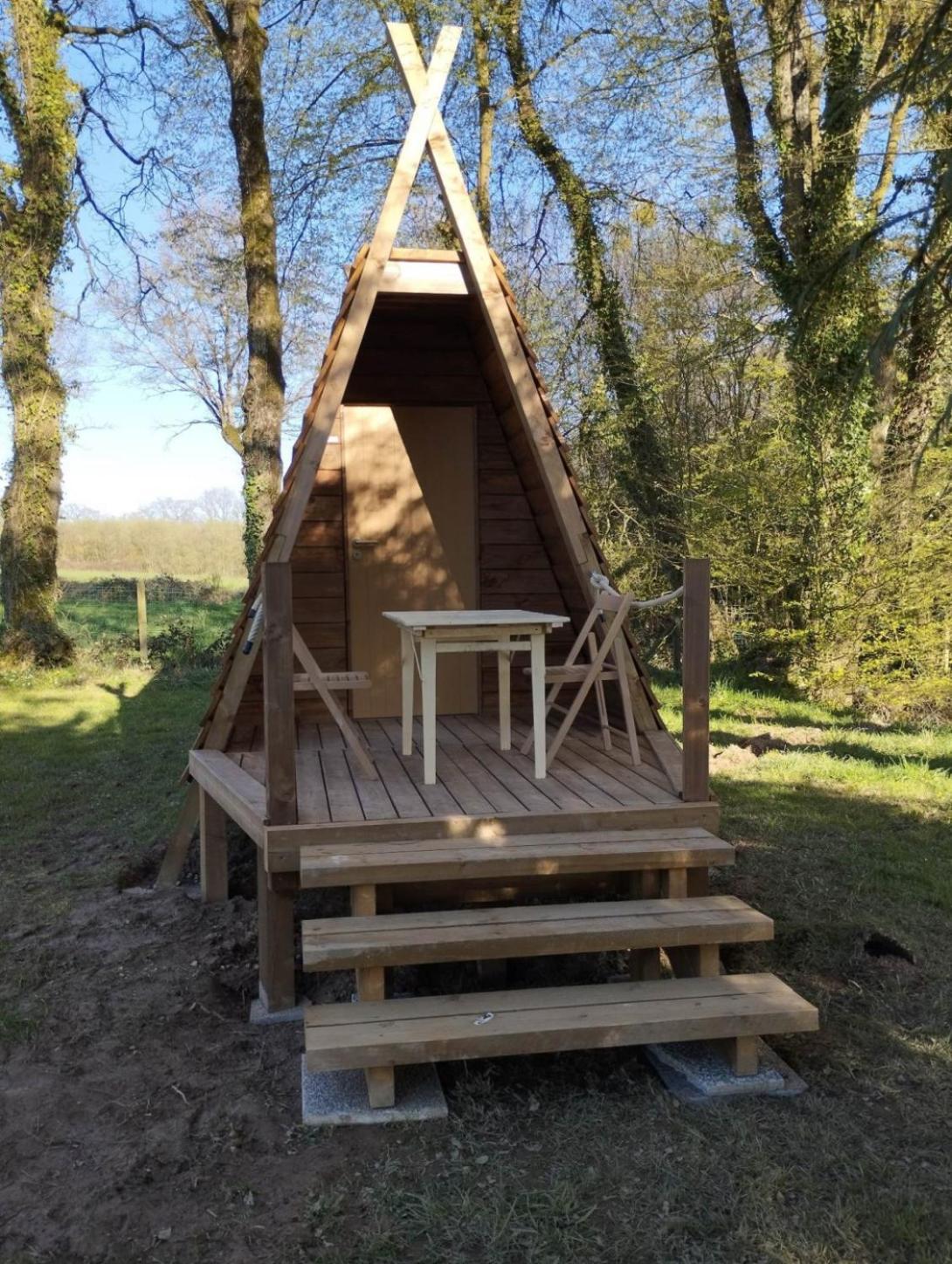 Camping Le Val Aux Fees - Broceliande Concoret Dış mekan fotoğraf