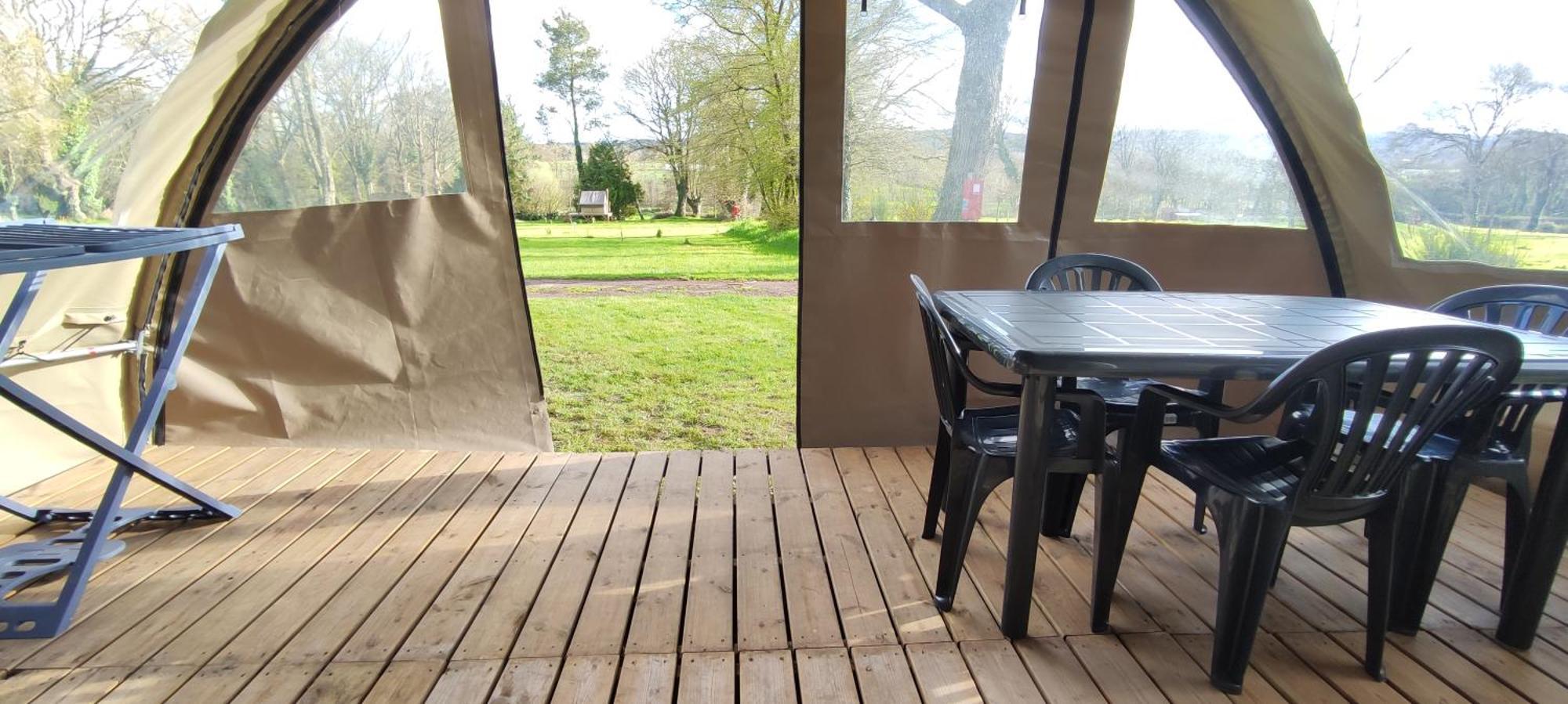 Camping Le Val Aux Fees - Broceliande Concoret Dış mekan fotoğraf