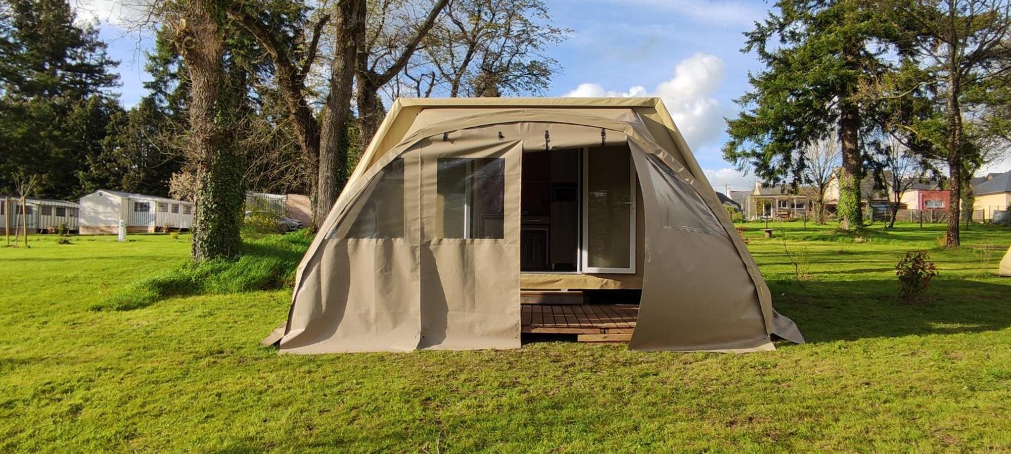 Camping Le Val Aux Fees - Broceliande Concoret Dış mekan fotoğraf