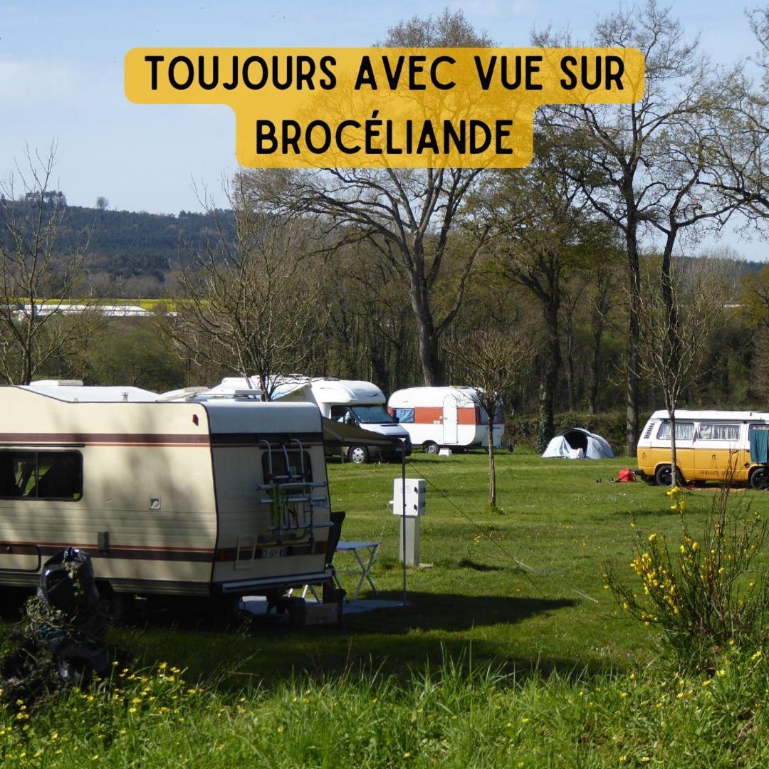 Camping Le Val Aux Fees - Broceliande Concoret Dış mekan fotoğraf
