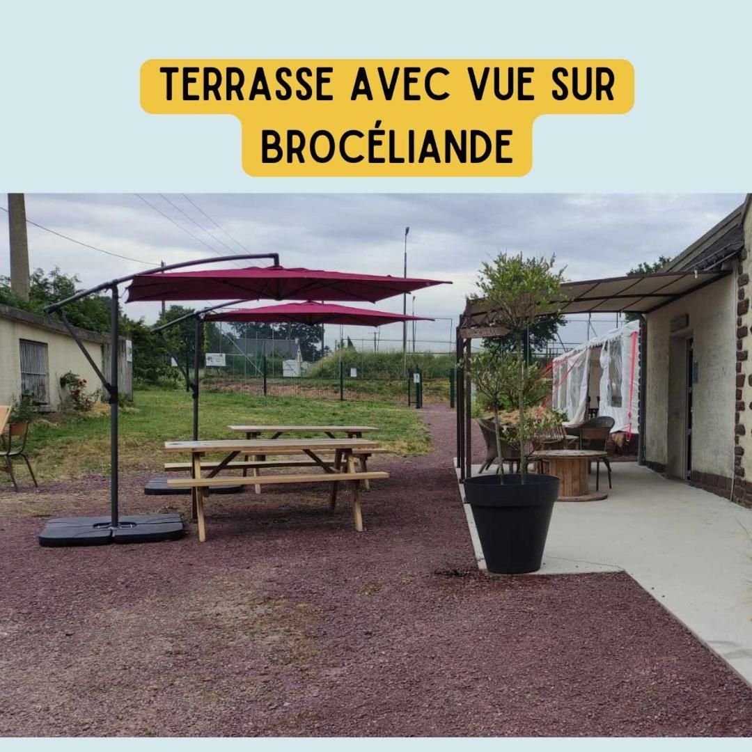 Camping Le Val Aux Fees - Broceliande Concoret Dış mekan fotoğraf