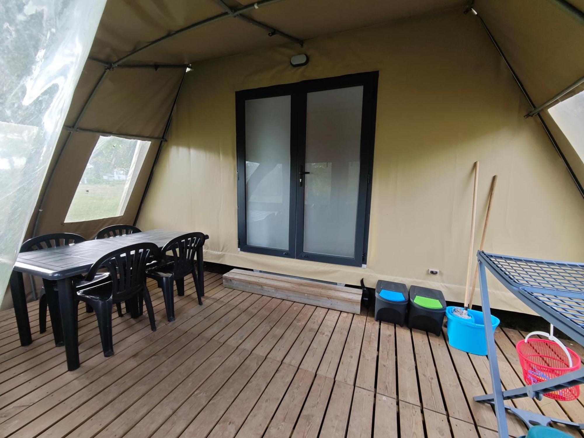 Camping Le Val Aux Fees - Broceliande Concoret Dış mekan fotoğraf